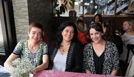 Gabriela Balbontín, Lourdes Del Valle y Beatriz Carpizo.