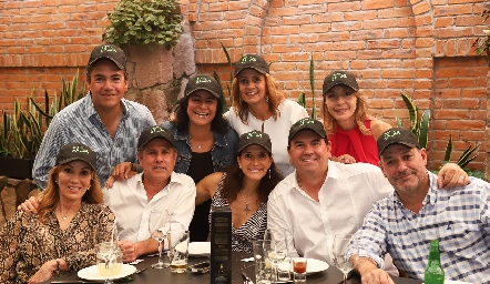  Toño Acebo, Maru Silos, Mireya Payán, Celina Conde, Paty Espinosa, Galo Galván, María Dolores Hernández, Guillermo Cueto y Manolo Martins.
