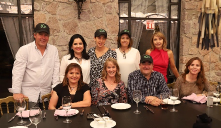  Óscar Mendizábal, Queta Contreras, Ana Hunter, Ana Rangel, Celina Conde, Carla Contreras, Paty Padilla, Fidel Garza y Claudia Castro de la Maza.