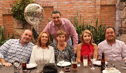  Manolo Martins, Mireya Payán, Pepe González, Ana Hunter, Celina Gallegos y Alejandro Aguillón.