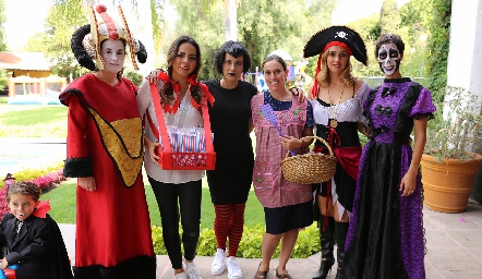  Isa López, Fer Castillo, Anilú Enríquez, Daniela Llano, María Torres y May Chávez.