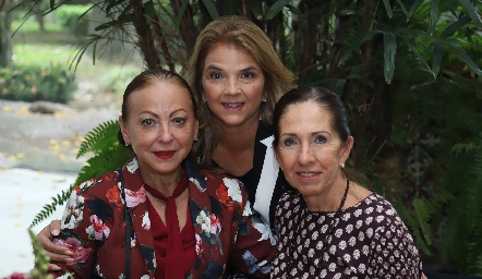  Rebeca Konishi, Luz María Márquez y Maru Díaz Infante.