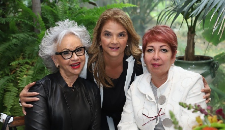  Valeria Guerra, Luz María Márquez y Elia Bravo.