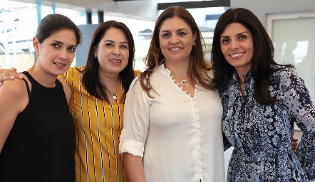  Lucia Ruiz, Silvia Ruiz, Claudia Suárez y Cristina Suárez.