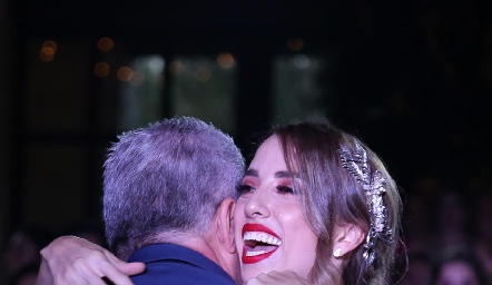  Ana Gaby con su papá Gustavo Ibarra.