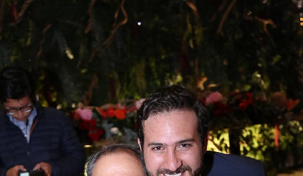  Héctor Valle con su hijo Ro Valle.