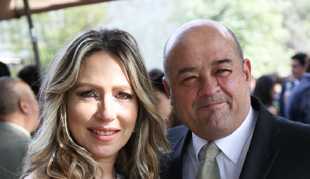  Alejandra y Alejandro Pizzuto.