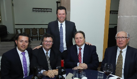  Ernesto Esquivel, Roberto Meade, Roberto Meade Vertiz, Miguel García y Gonzalo Dávila.