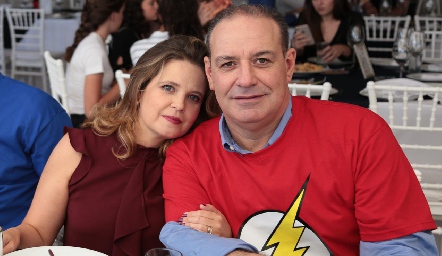 Eva Anaya de Martins y Manolo Martins.