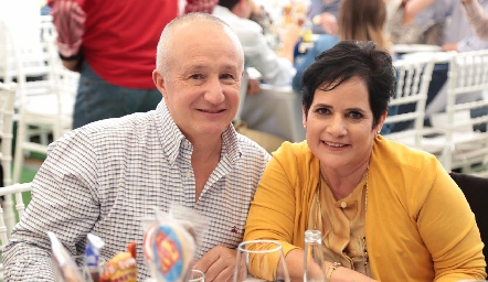  Paco y Tita Lavín.