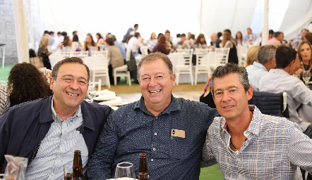  Carlos, Patricio y Toño Mendizábal.