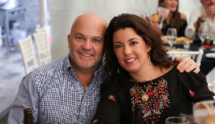  Memo Pizzuto y Cristy Puga.