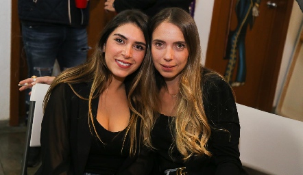  Mayra Díaz de León y Mariana Peña.