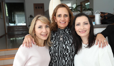 Celina Conde, Mireya Payán y Patricia Barrón.