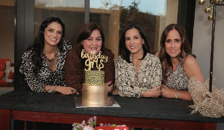  Daniela Gutiérrez, Deyanira Cázares, Anilú Enríquez y Adriana Pedroza.