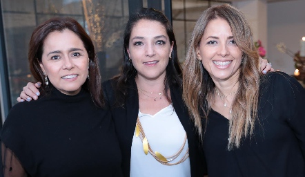  Laura Acosta, Adriana Calderón y Pilar Orta.