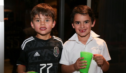  Rodrigo y José.