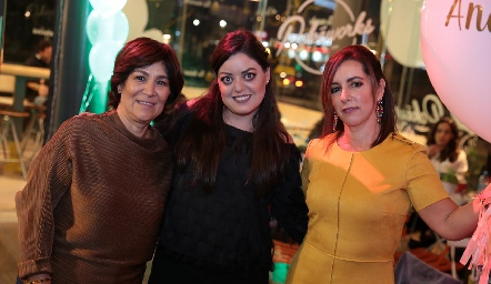 Miriam Bravo, Andrea Gutiérrez y Alejandra Ávila.