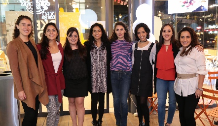  Ana Fer Yáñez, Ale Rojas, Andrea Gutiérrez, Jessica Rodríguez, Marijó Robledo, Alejandra De Luna, Elena Meade y María Lavín.