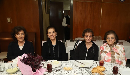  Margarita Labastida, July, Catalina y Ana María Sarquis.
