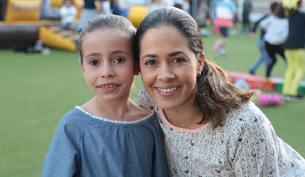  Ana Sofía y Fátima Alonso.