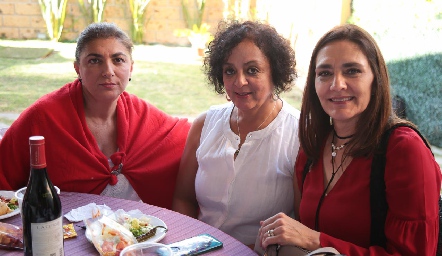  Mabel Abraham, Lucero Chávez y Cecilia de Rojas.