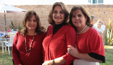 Saucedo, Martha Kasis y Lupita Martínez.