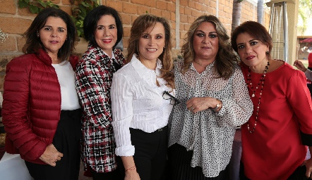  Paty Valadés, Carmenchu Motilla, Ana Lilia Von Der Meden, Carla Serna y Guadalupe González.