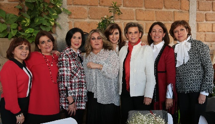 Anabel Covarrubias, Lupita González, Carmenchu Morilla, Carla Serna, Martha Abud, Gaby Portillo, Claudia Quintero y Clara Duarte.