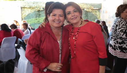  Beatriz Bremer y Guadalupe González.