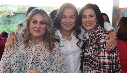  Carla Serna, Laura Barbosa y Carmenchu Motilla.