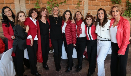 Rocío Espinosa, Anabel Gaviño, Gaby González, Yolanda Payán, Diana Barba, Paty Valadés, Graciela Torres, Anabel Covarrubias, Sabrina Gabiño e Isabel Carrillo.