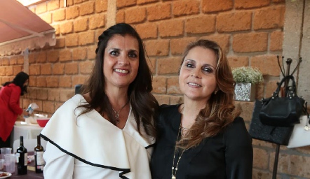  Sabrina Gaviño y Anabel Gaviño.