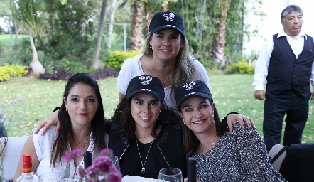  Adriana Calderón, Pelusa Ávila, Daniela Benavente y Ana Martha Hernández.