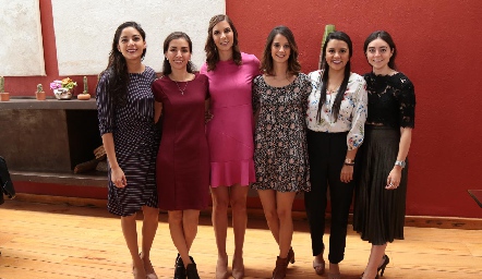  Alejandra Rojas, Maggie Garcín, Paulina Solano, Daniela Dávalos, María José Montaño y Andrea Vázquez.