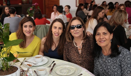  Jimena Fernández, María Espinosa, Rocío Fernández y María Martha González.