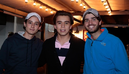  Santiago Rodríguez, Oscar Ruiz y Santiago Gómez.