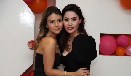 Lore Navarrete y Selene Alemán.