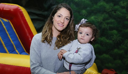  Marcela Gómez y Pía Medina.