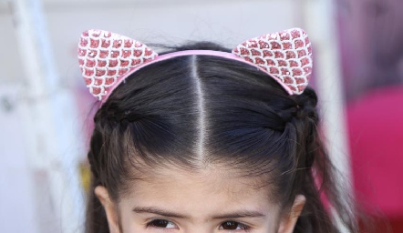  María Pau.