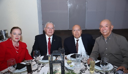  Patricia Salinas, Ángel Sosa, Jorge Acosta y Gerardo Sánchez.