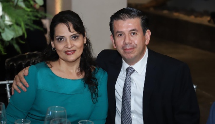  Luz Elena Torres y José Anguiano.