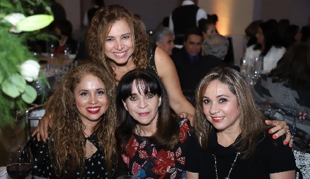  Laura Cruz, Verónica Palafox, Patricia Campos y Eva Mena.