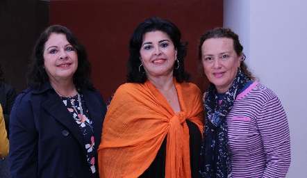  Silvia Esparza, Diana Romo y Marisol López.