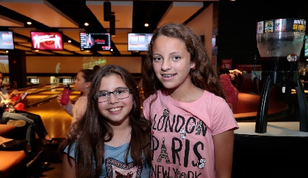 Danna Heinze y Melissa Martínez.