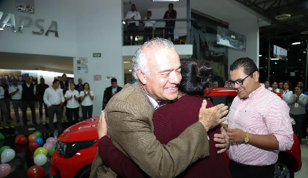 Entrega de auto en VAPSA.