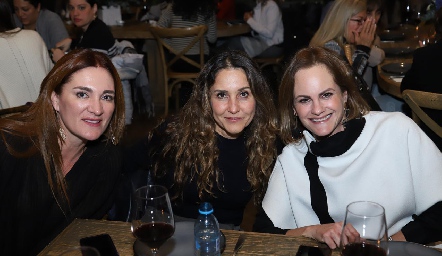  Anita Anaya, Martha Chalita y Rocío Gómez.