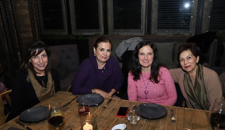  Carmen Díaz Infante, Dora Cabrera, Alejandra Gutiérrez y María González.