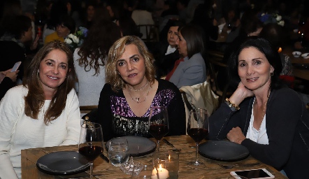  Patricia Gaviño, Mimí Hinojosa y Vicky Cabrero.