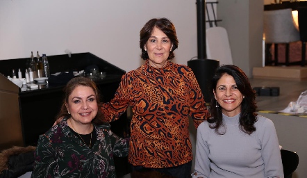  Tere Manzo, Miriam Bravo y María Elena Güemes.